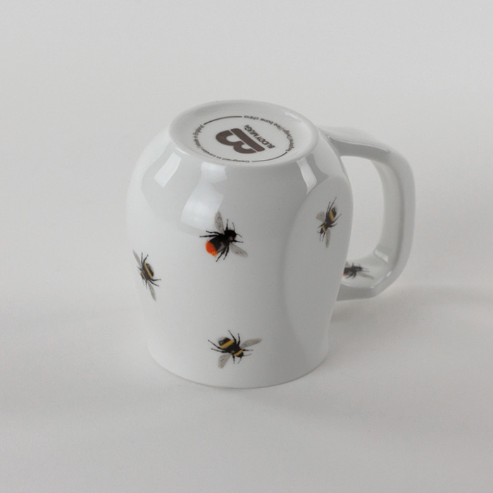 White tailed and red tailed bumble bee mug